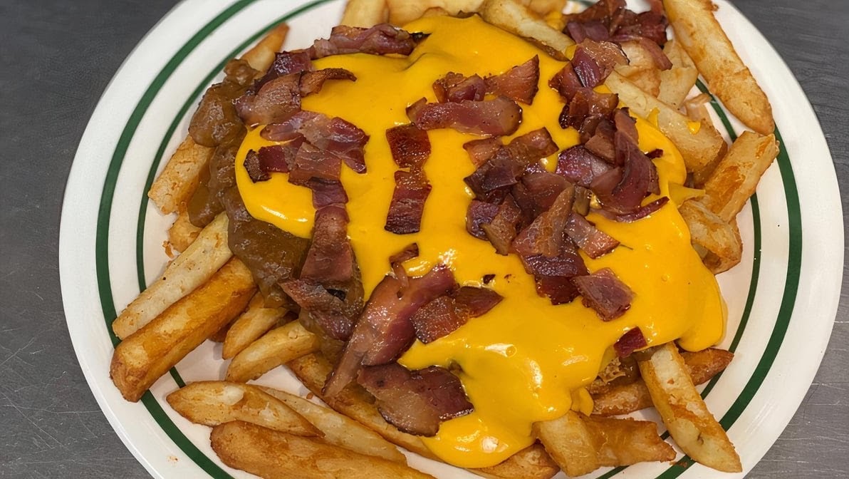 Detroit One Coney Island Restaurant Photo 4