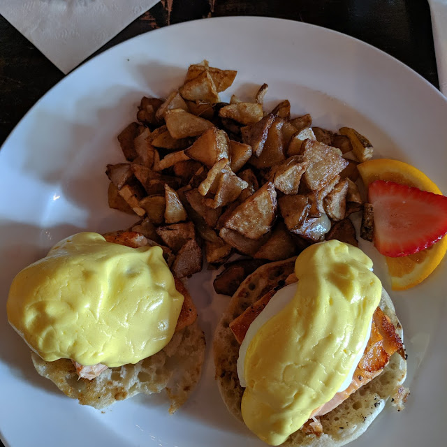 Eggs Benedict