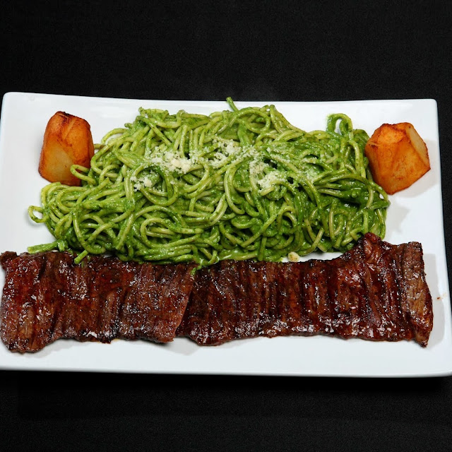 Tallarines Verdes Con Churrasco