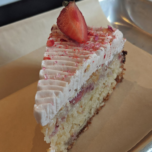 Strawberry Almond Cake Slice