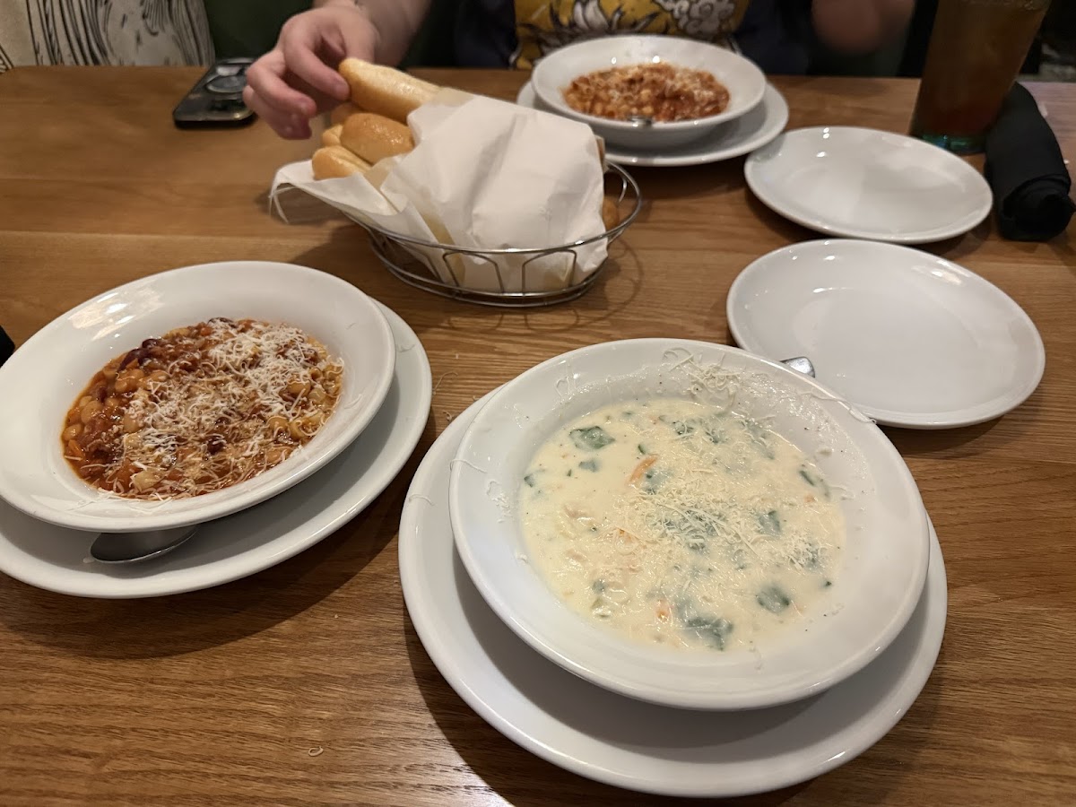 Olive Garden Italian Restaurant Photo 4