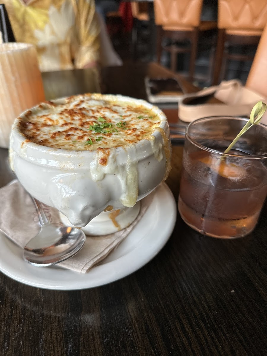 Lady Gregory's Irish Bar & Restaurant Photo 5