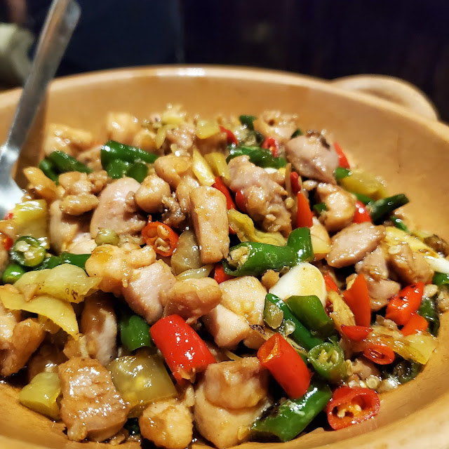 wokfired frog with chili pepper 双椒田鸡