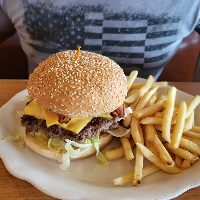 Cheeseburger and Fries