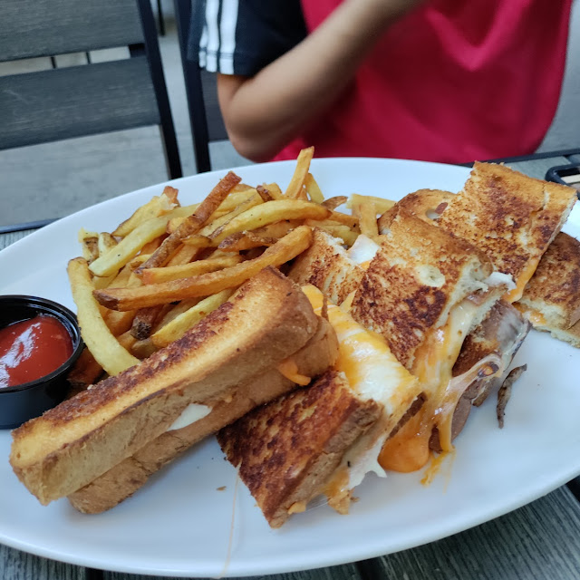 Grilled Cheese with Fries