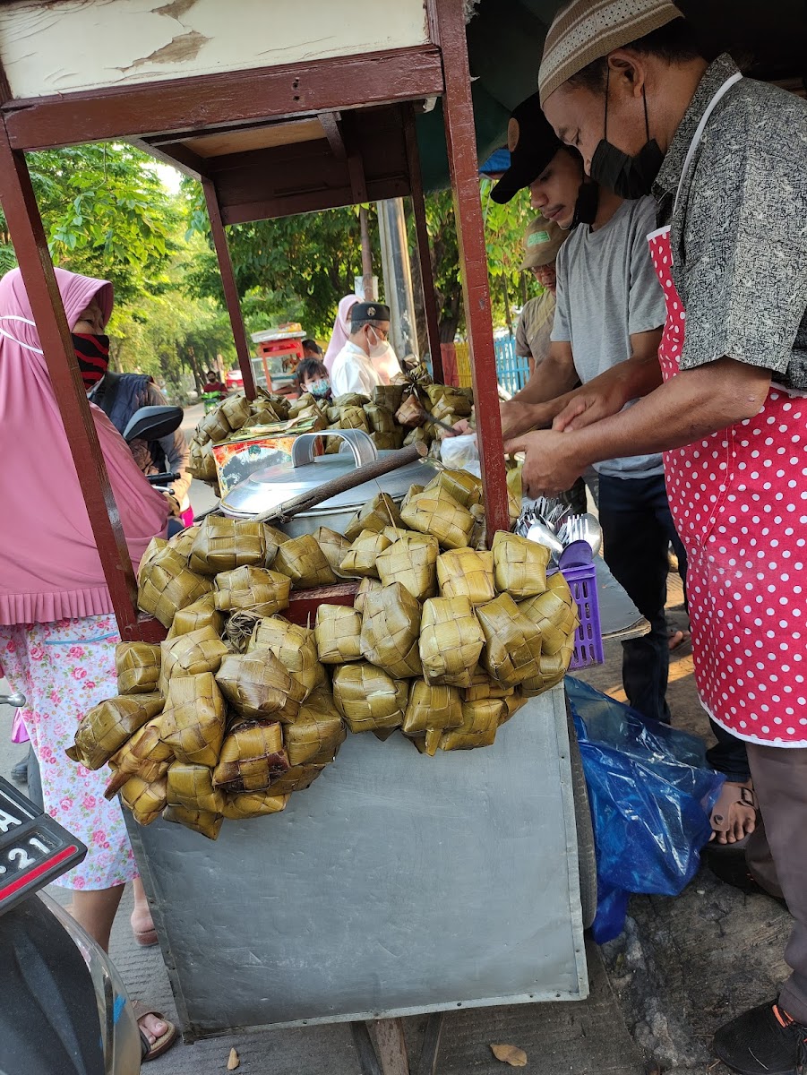 Ketupat Sayur Parto Daging dan Kikil Photo 3