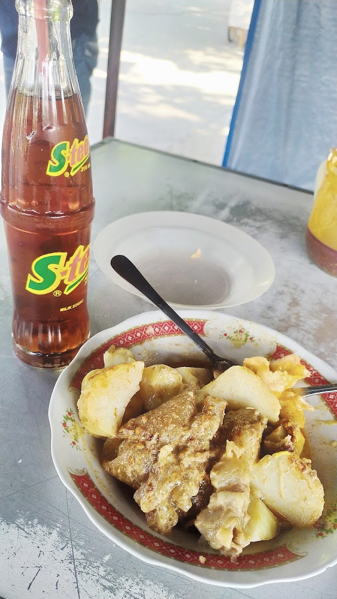 Ketupat Sayur Parto Daging dan Kikil Photo 6