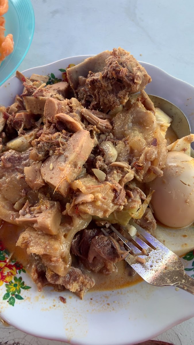 Ketupat Sayur Parto Daging dan Kikil Photo 9