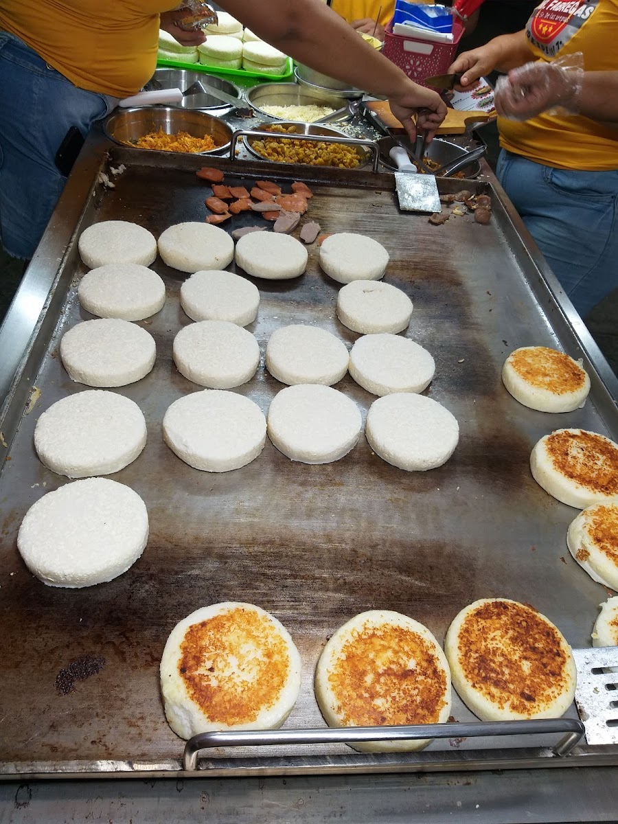 Mr. Fabregas El Señor de Las Arepas Photo 2