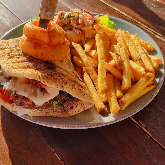 Pink Floyd Beef Burger
