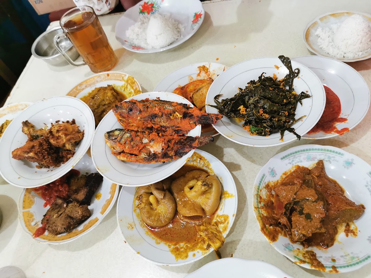 Rumah Makan / Ampera Padi Rimbun Photo 3