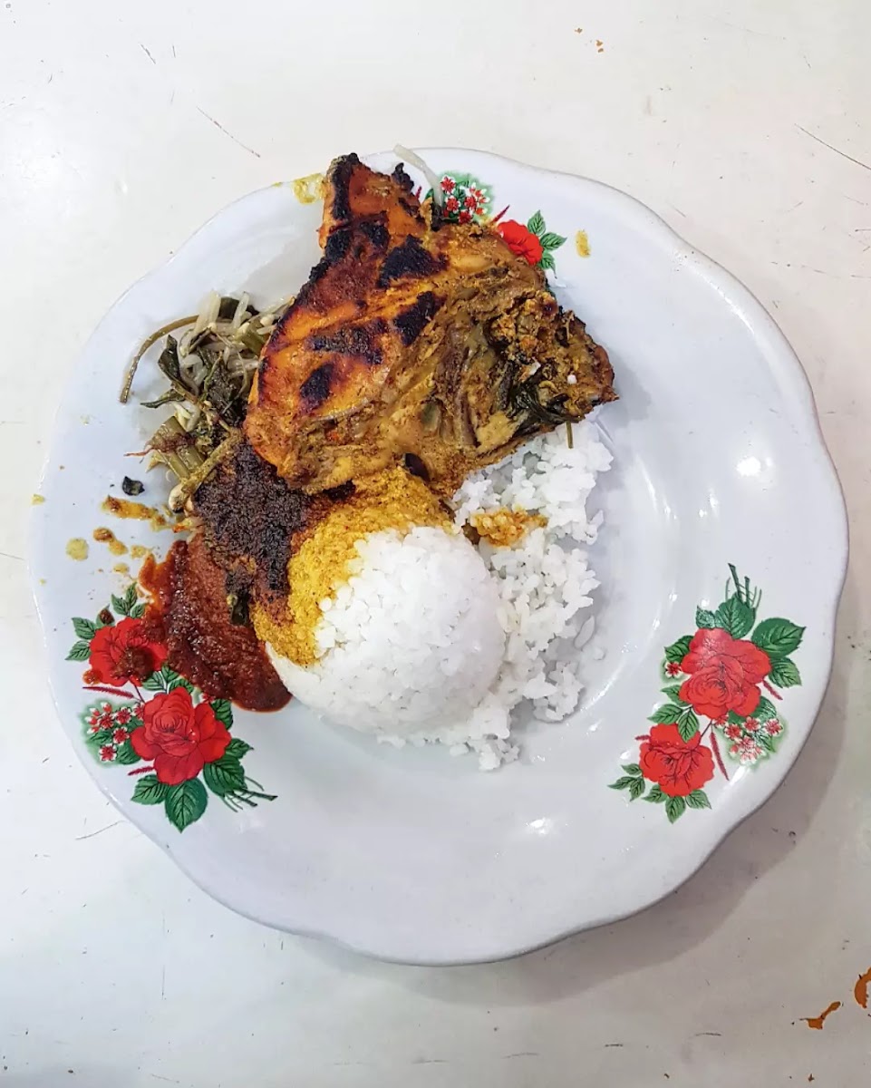 Rumah Makan / Ampera Padi Rimbun Photo 8