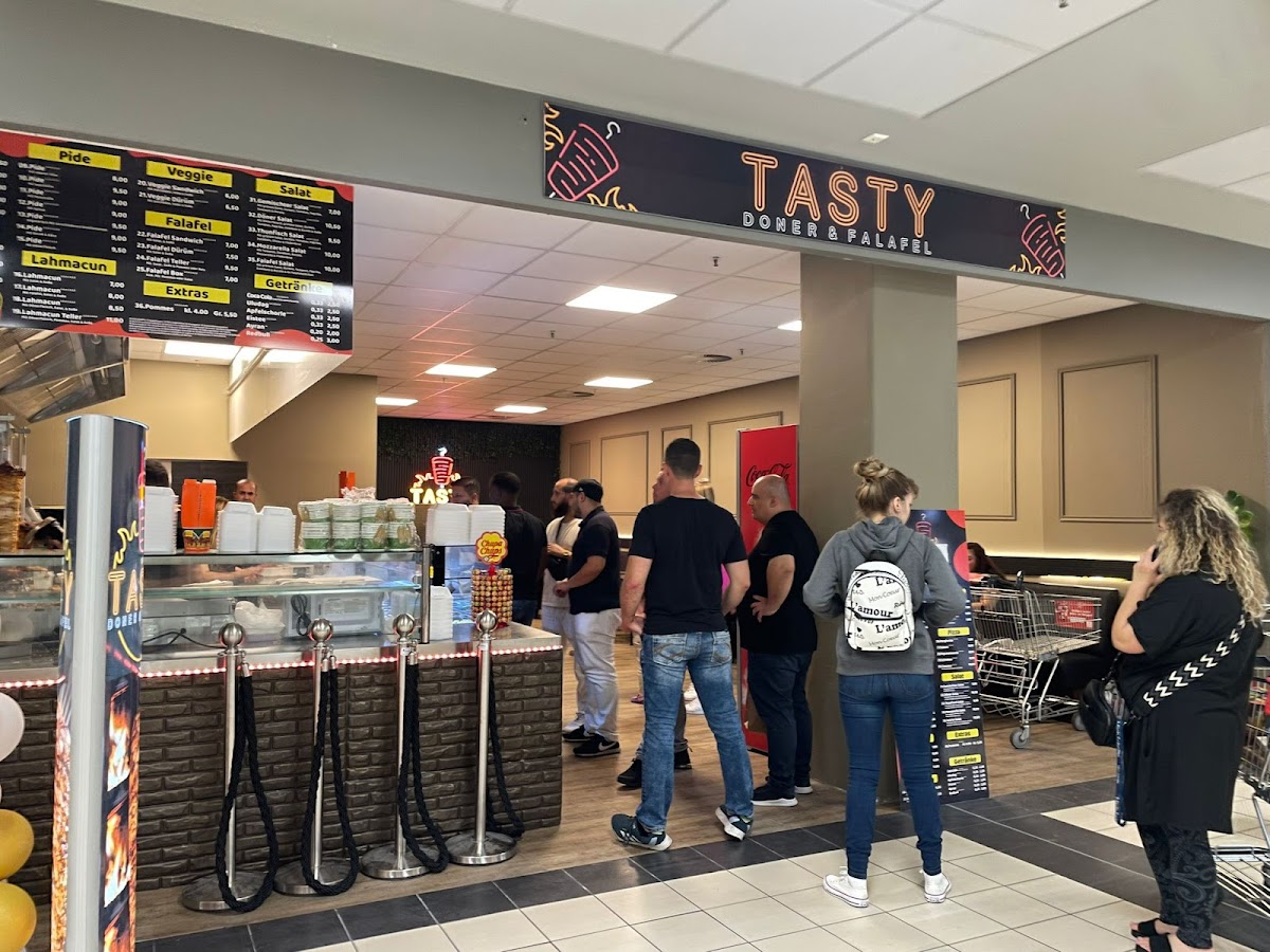 Tasty Döner & Falafel