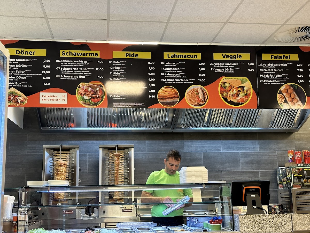 Tasty Döner & Falafel Photo Menu 4
