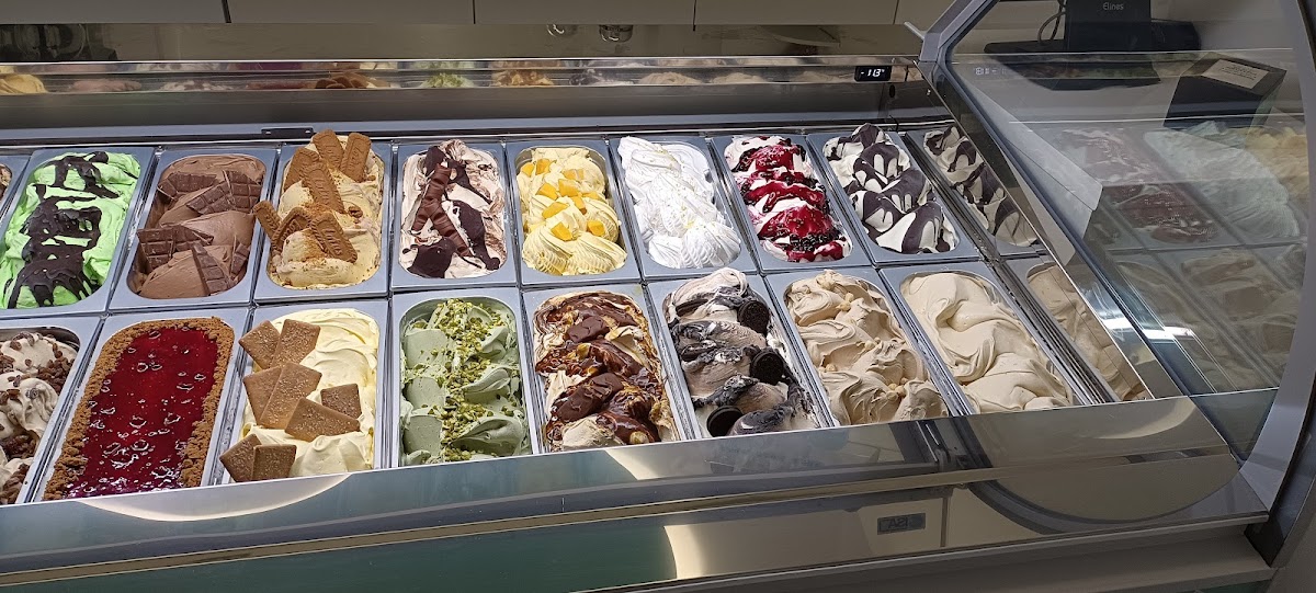 Ohana Helados Artesanos Photo 5