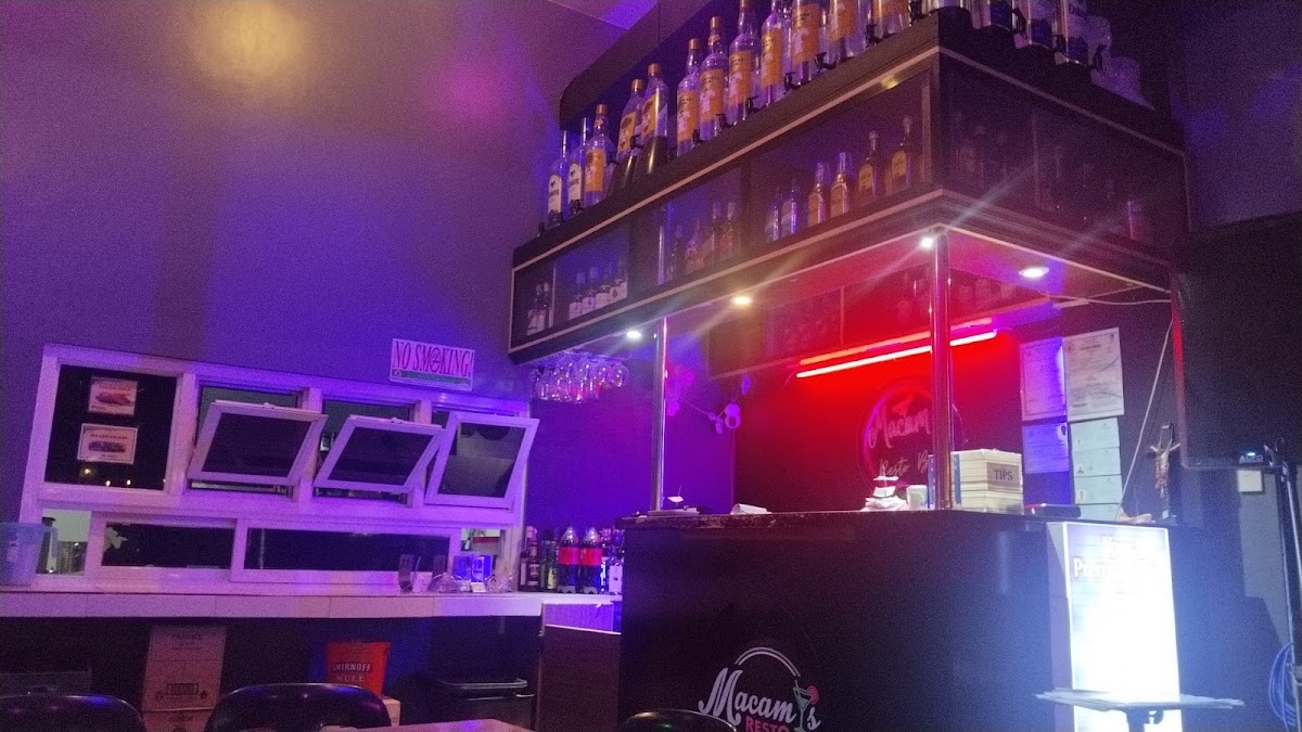 Macam's Restobar Photo 4
