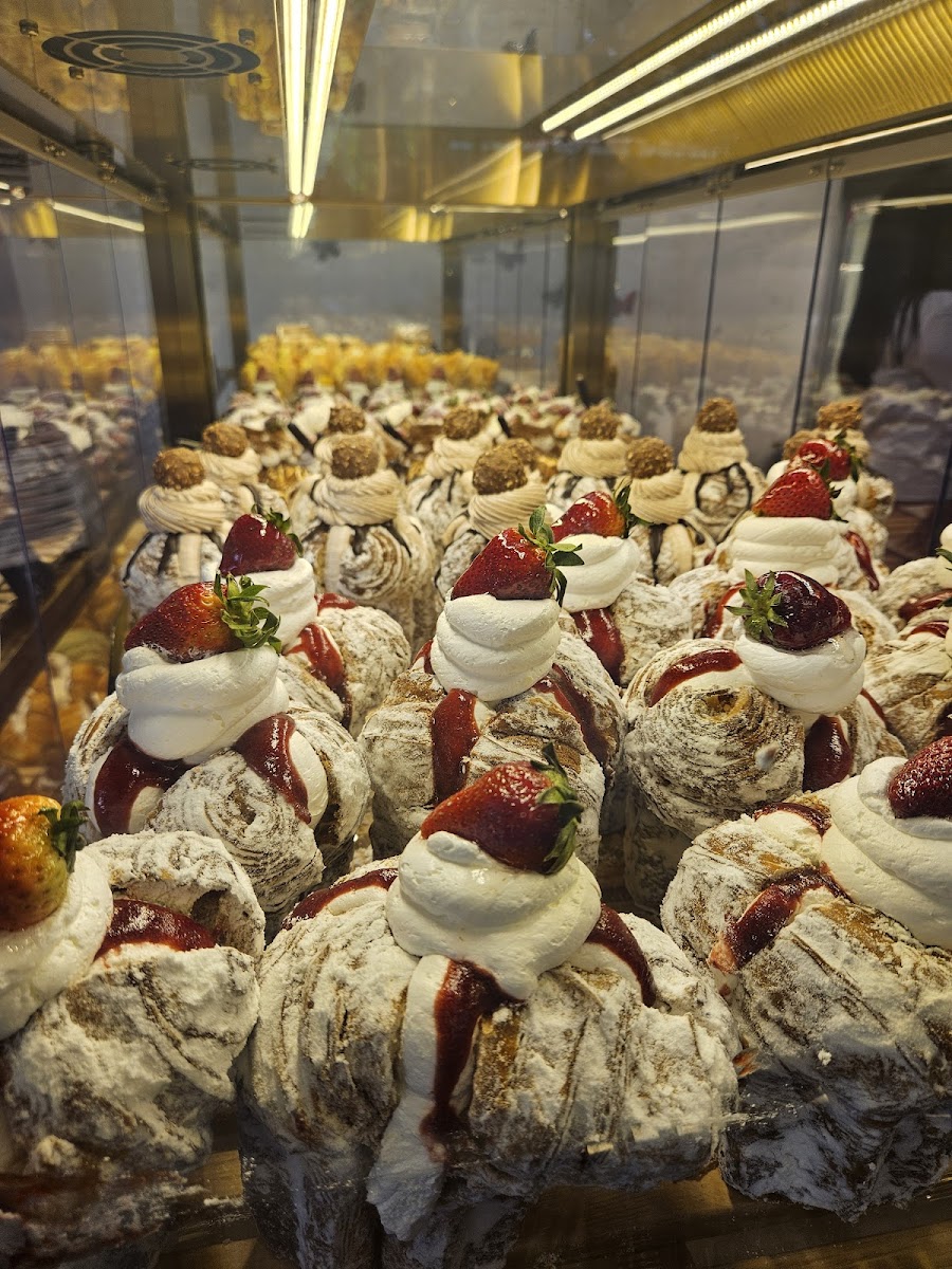 Good Pastry Cafe - Timog Photo 8