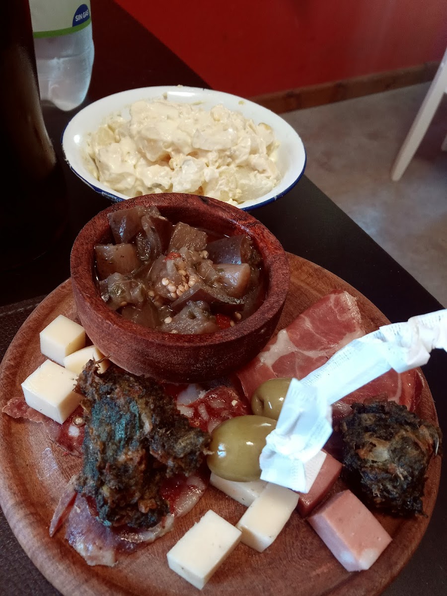 Buffet del Club Apolo Photo 6