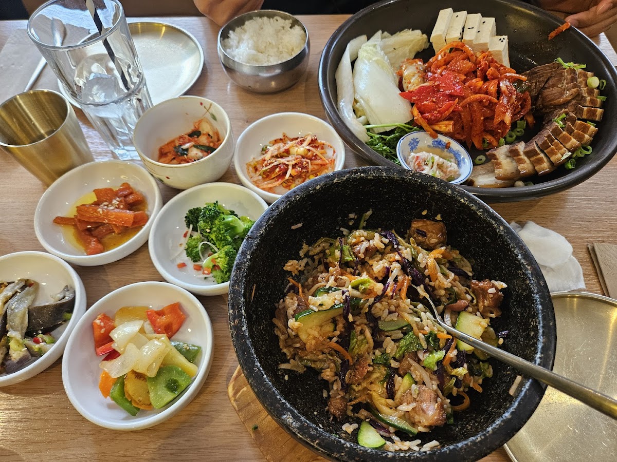 Songsan Restaurant Photo 4
