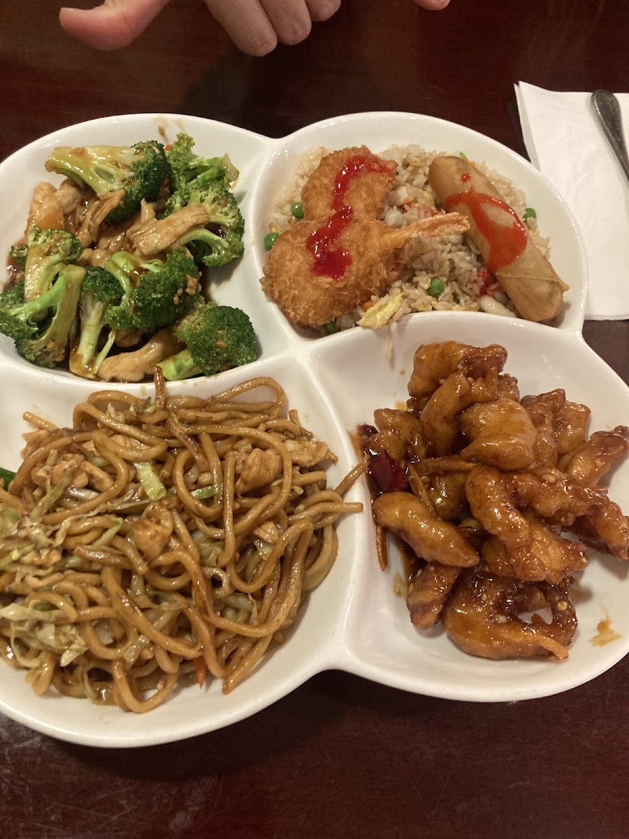 Dynasty Restaurant Photo 10