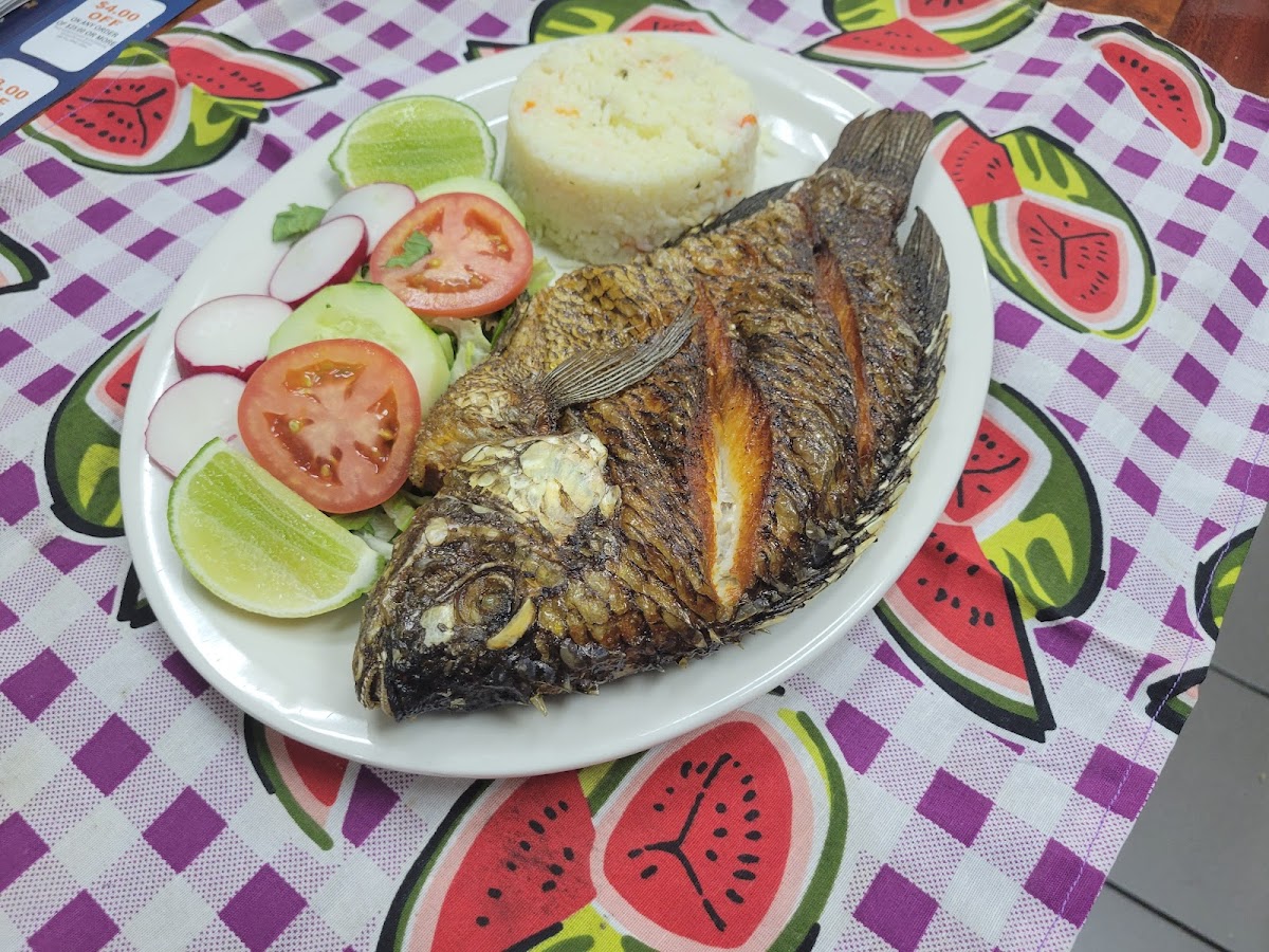 El Rey Salvadoreño Restaurant Photo 10