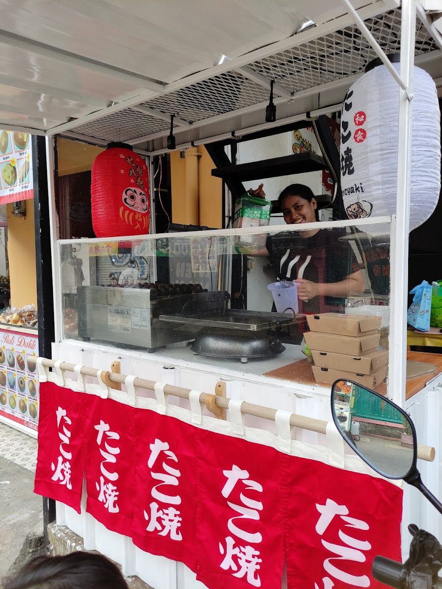 Makara Takoyaki Photo 6
