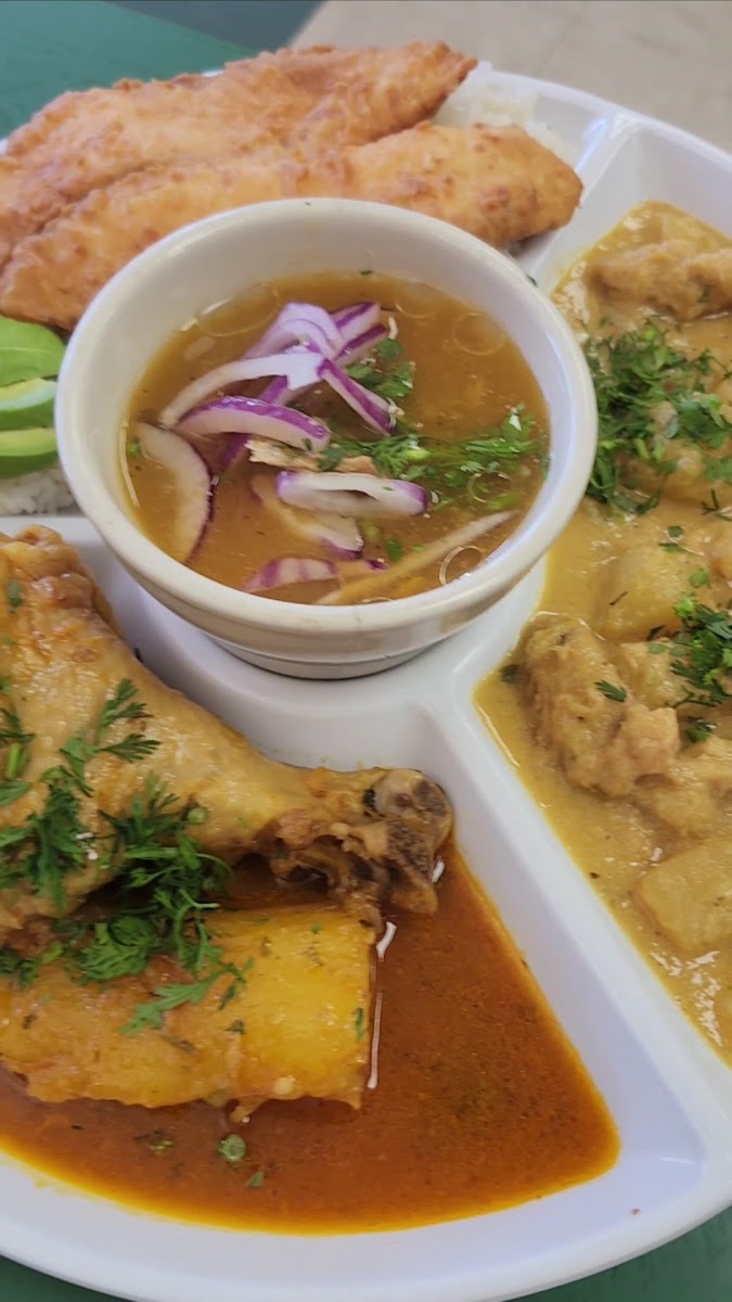 Sabor Ecuatoriano 3 Photo 2