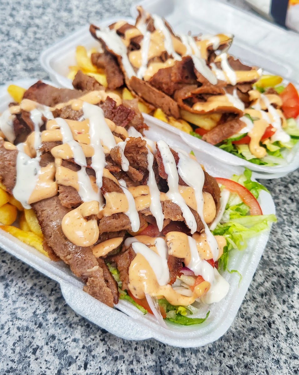 Lucas Takeaway Photo 9