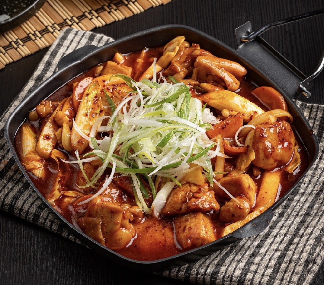 츄리 통러 / CHURY Thonglor Photo 9