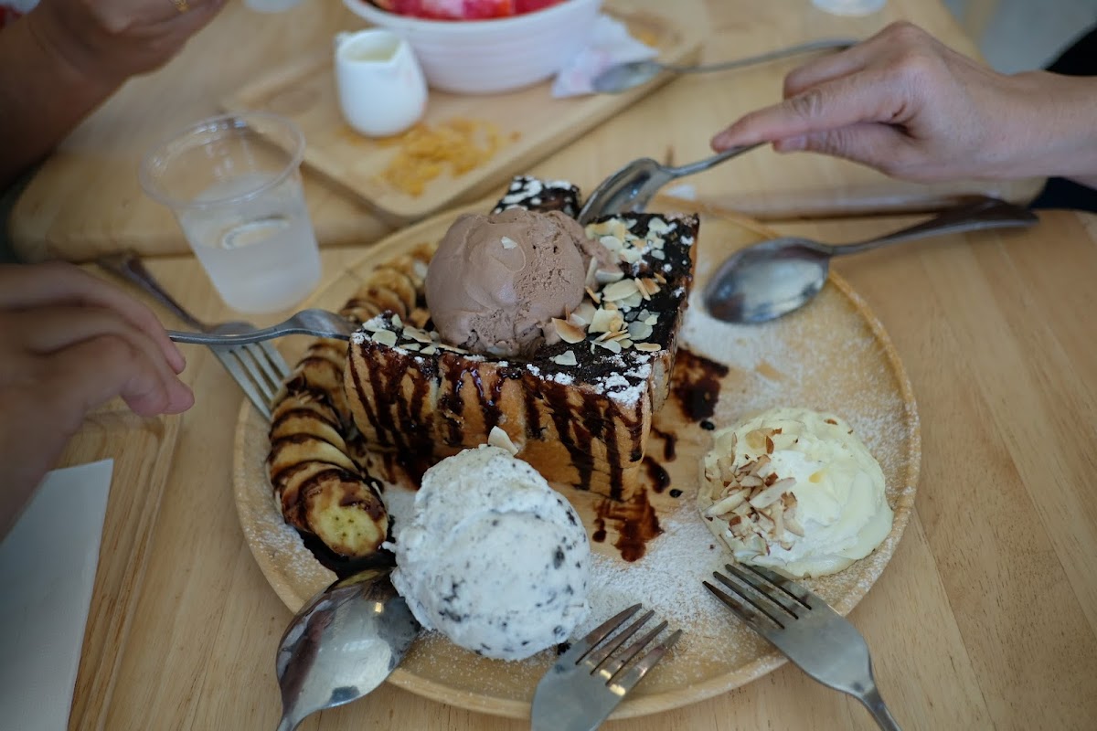 Sweet Home Café Photo 4