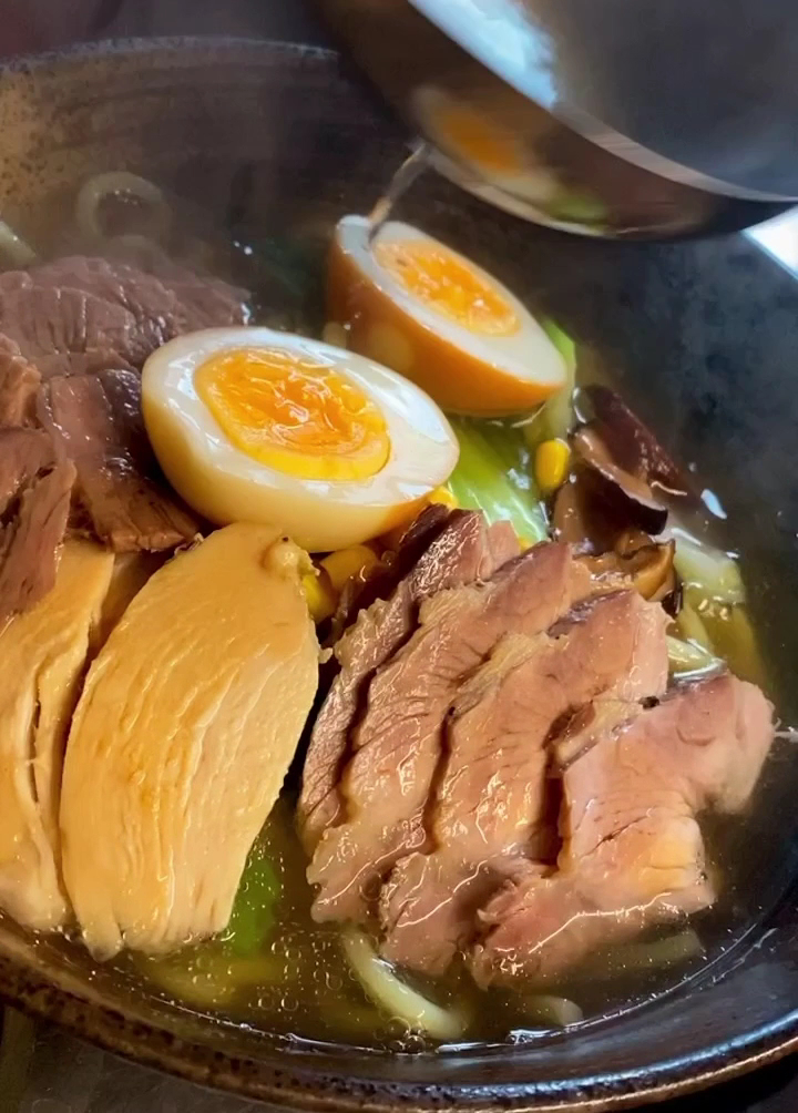 Ōsaka Ramen & Sushi Photo 2
