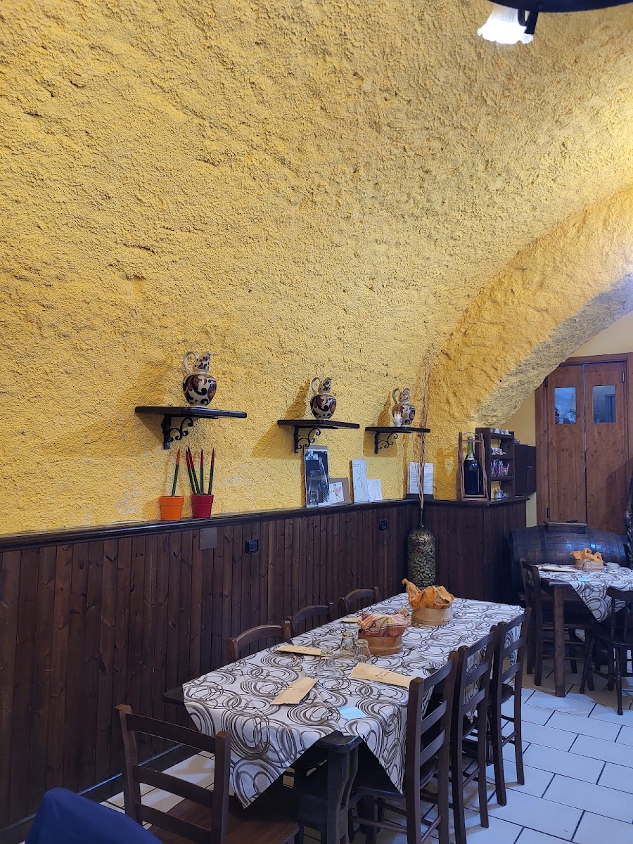 Bar Trattoria La Taverna Photo 4