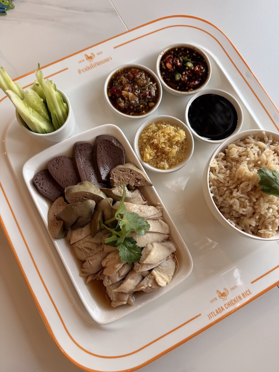 Chicken Rice ข้าวมันไก่จิตรลดา Photo 4