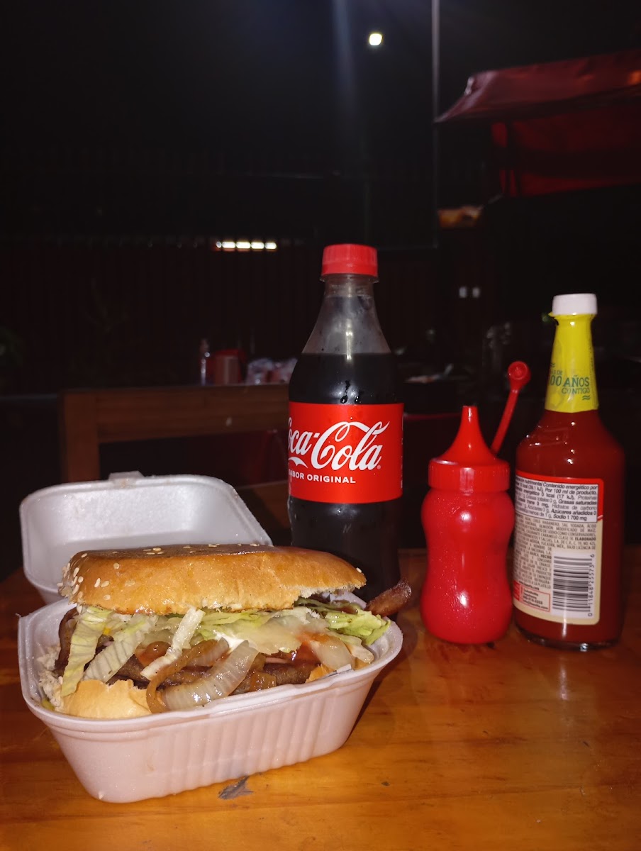 Hot dogs y Hamburguesas Robert's Photo 5