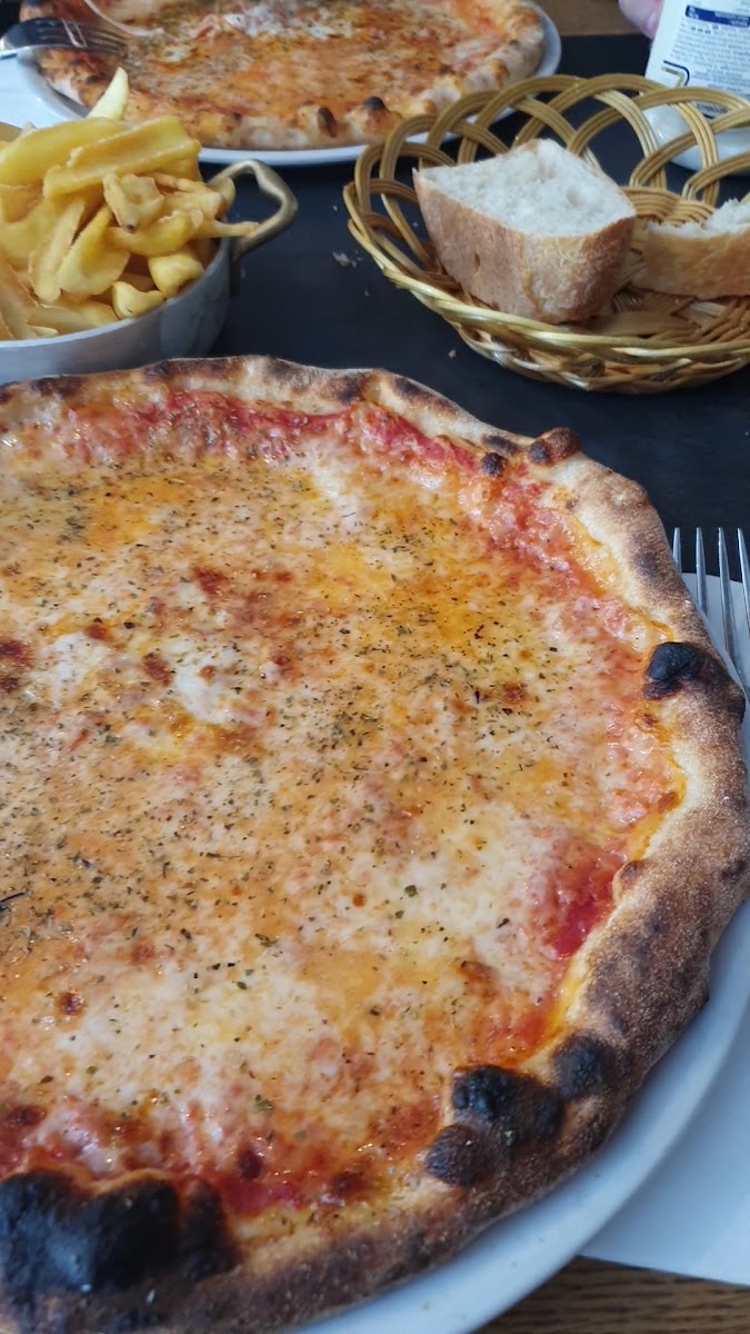 Pizzeria Ristorante Riccardo’s St.Moritz Photo 2