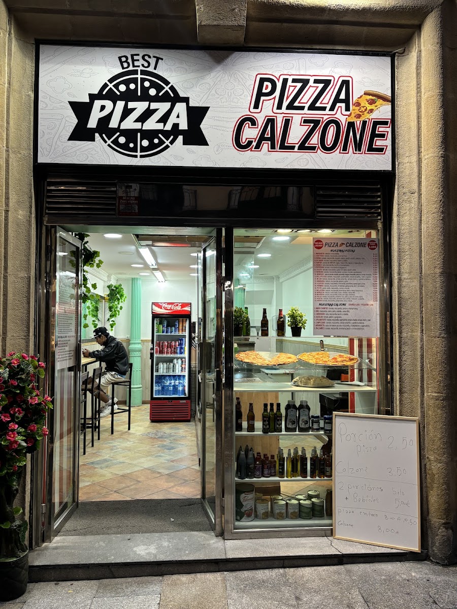 Best pizza( pizza_ calzone) casco