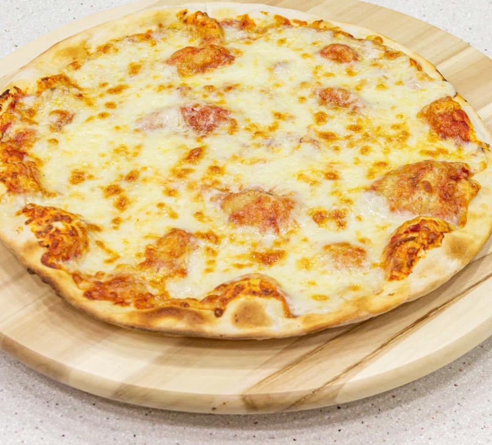 Best pizza( pizza_ calzone) casco Photo 9