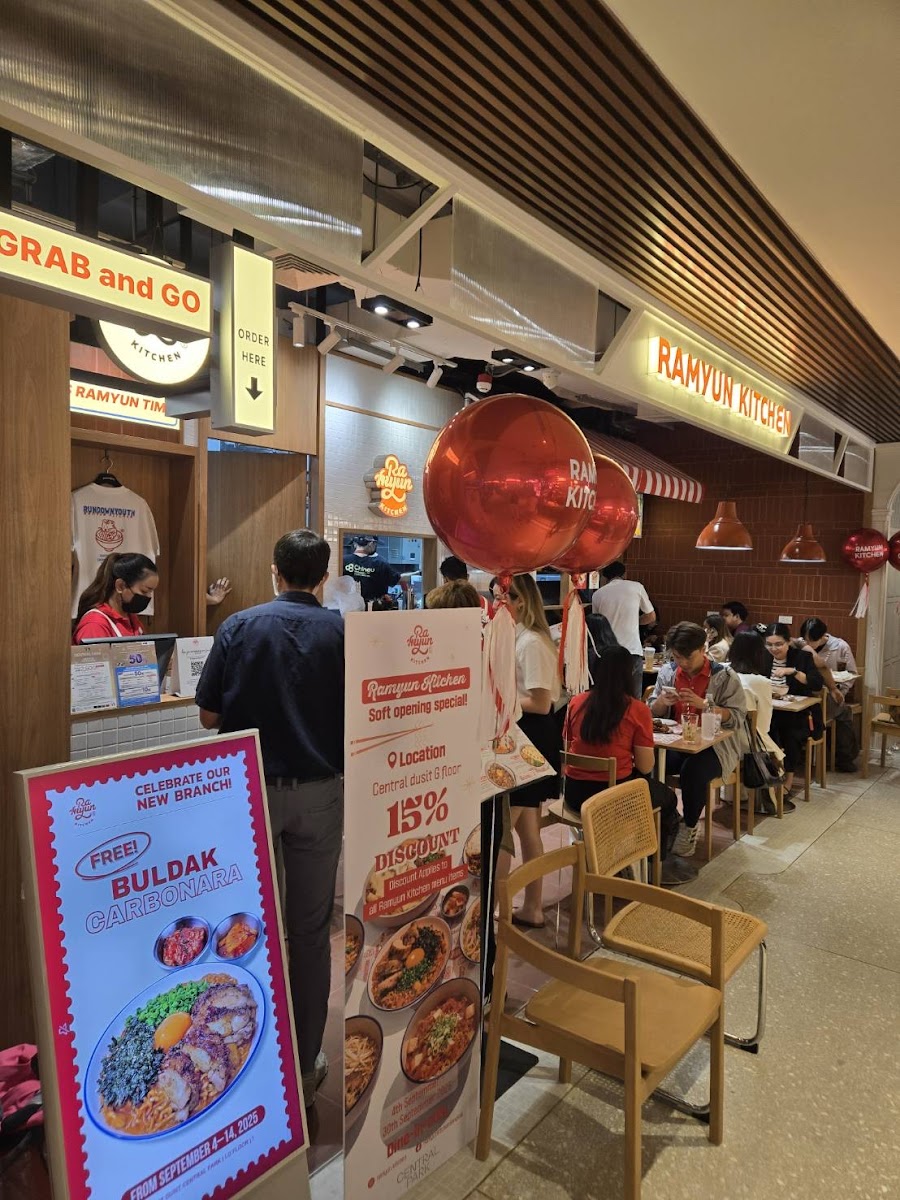 Ramyun Kitchen (Dusit Central Park) Photo 10