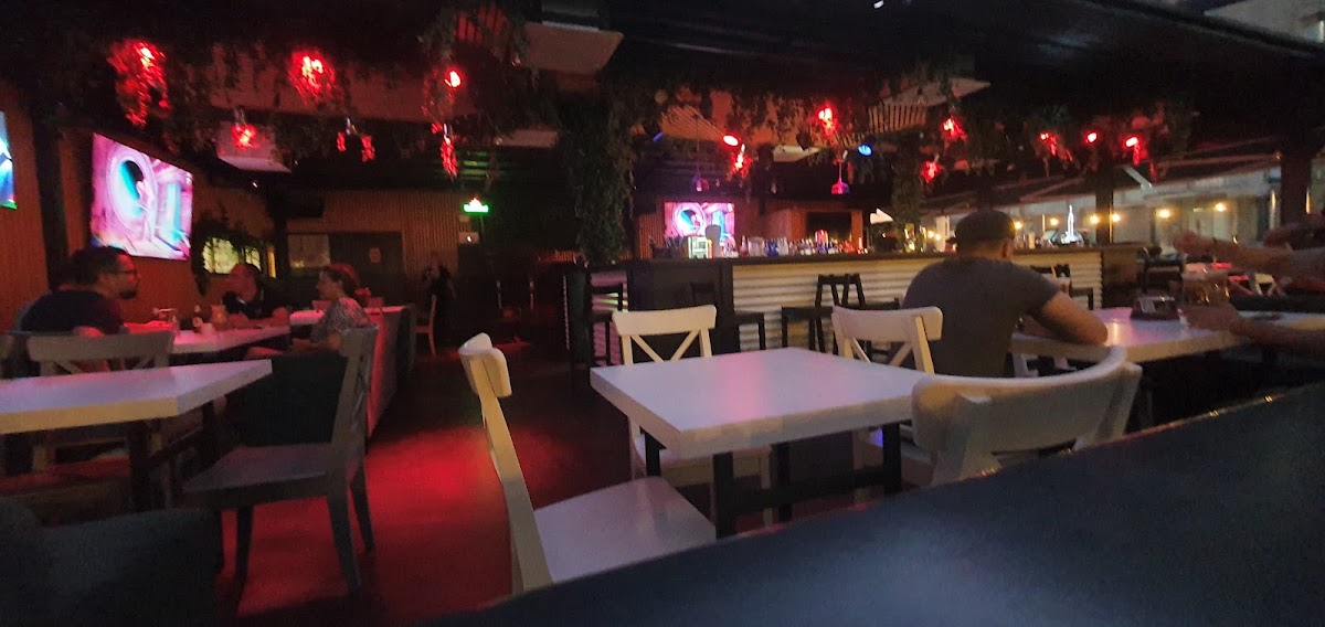RIFF RESTAURANT&LOUNGE