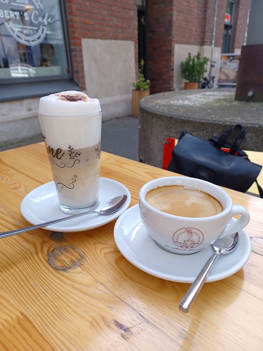 Roberts Cafe Photo 5