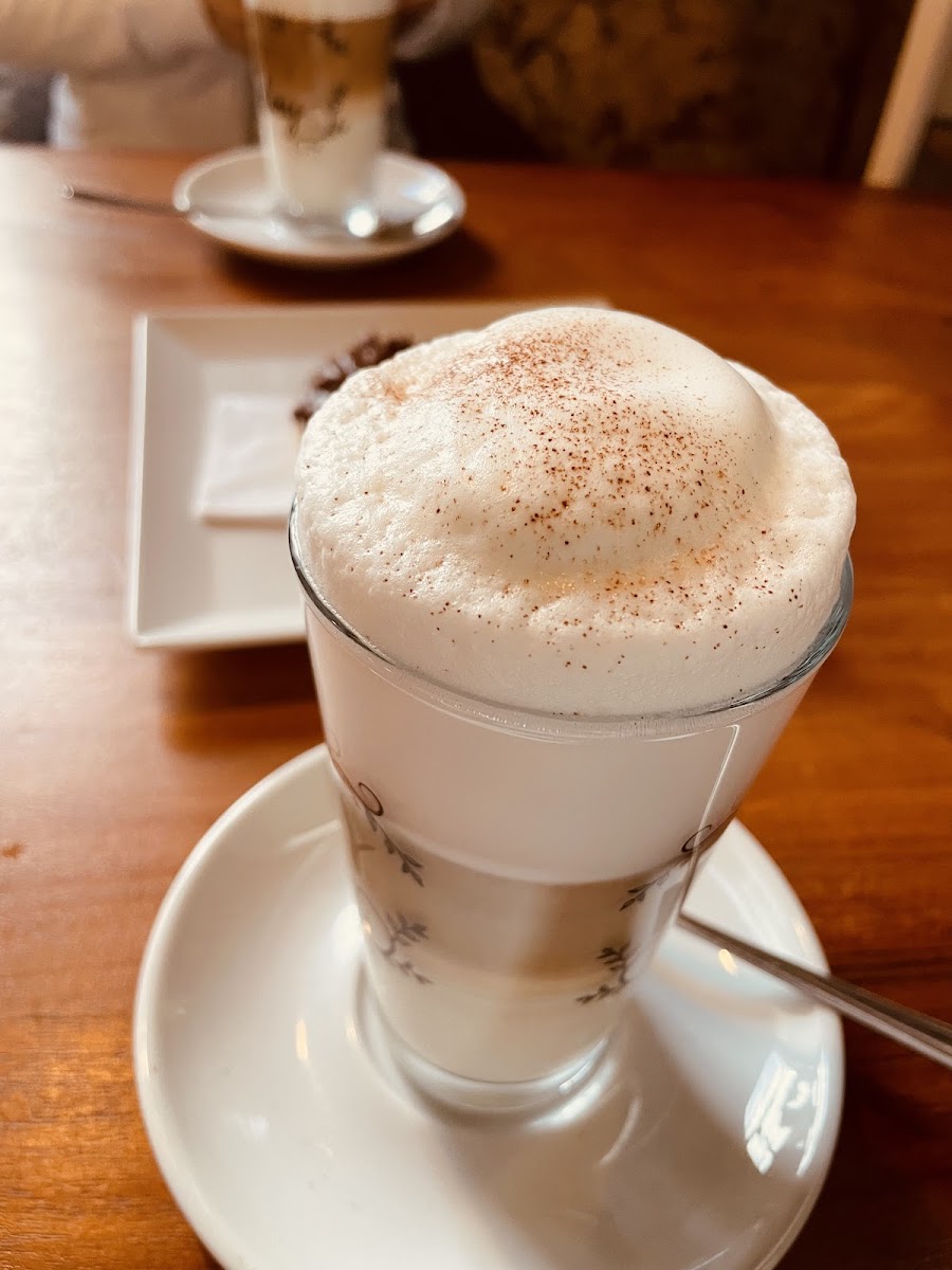 Roberts Cafe Photo 8