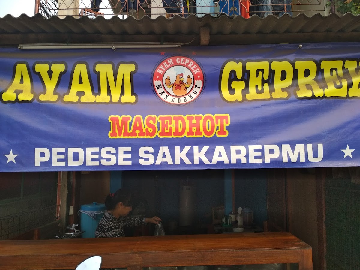 AYAM GEPREK MAS EDHOT