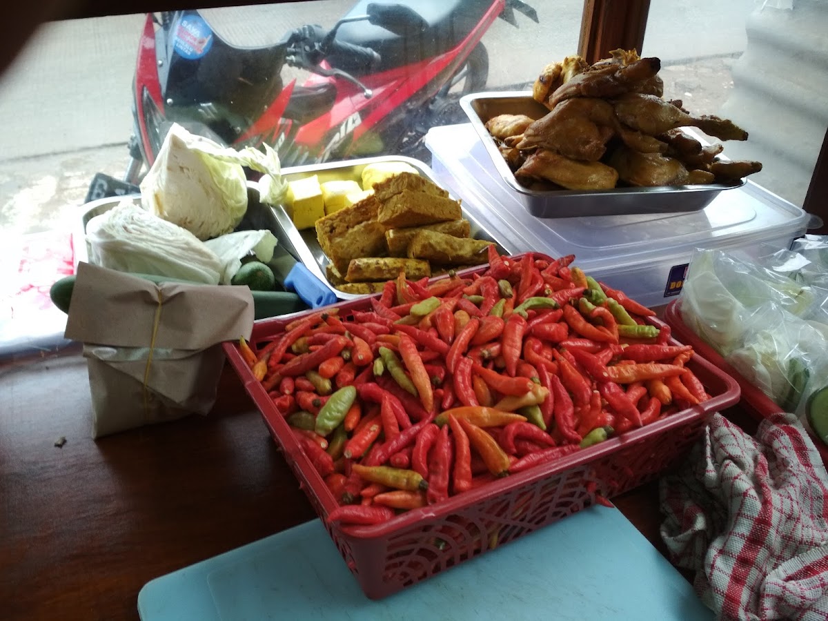 AYAM GEPREK MAS EDHOT Photo 3