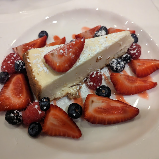 Cheesecake with Berries