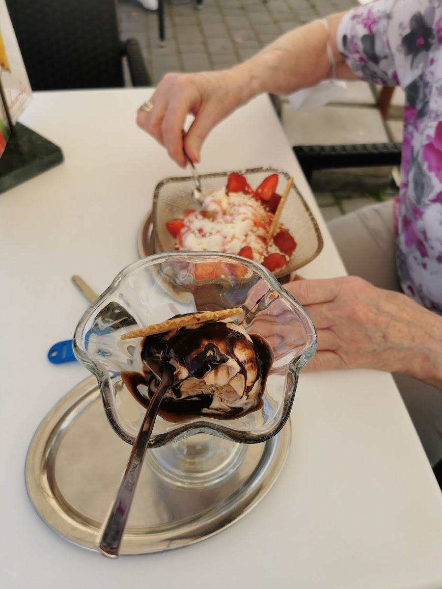 Eiscafe Pazzano Photo 7