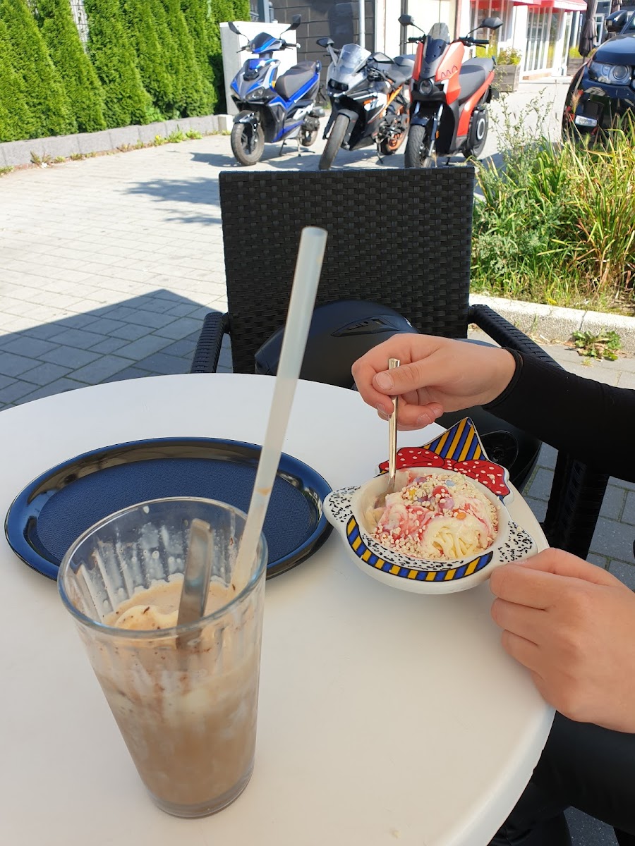 Eiscafe Pazzano Photo 8
