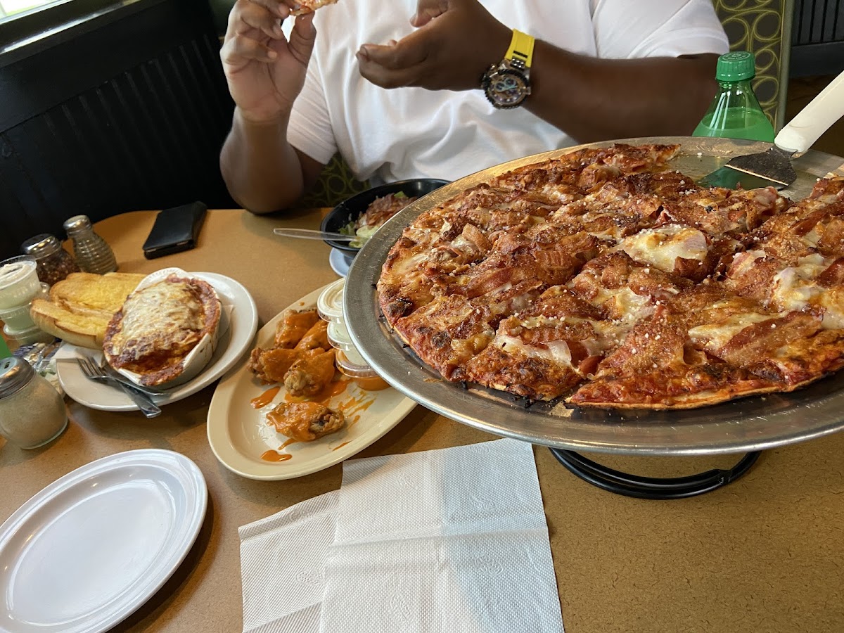 Imo's Pizza Photo 6