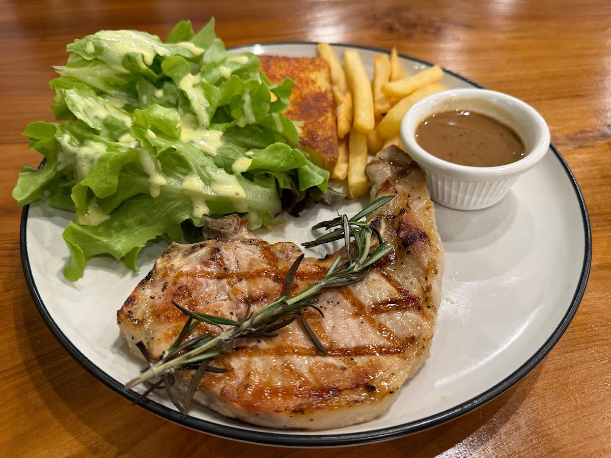 Be4 Steakhouse Buriram บี โฟร์ สเต๊กเฮาส์ บุรีรัมย์ Photo 3