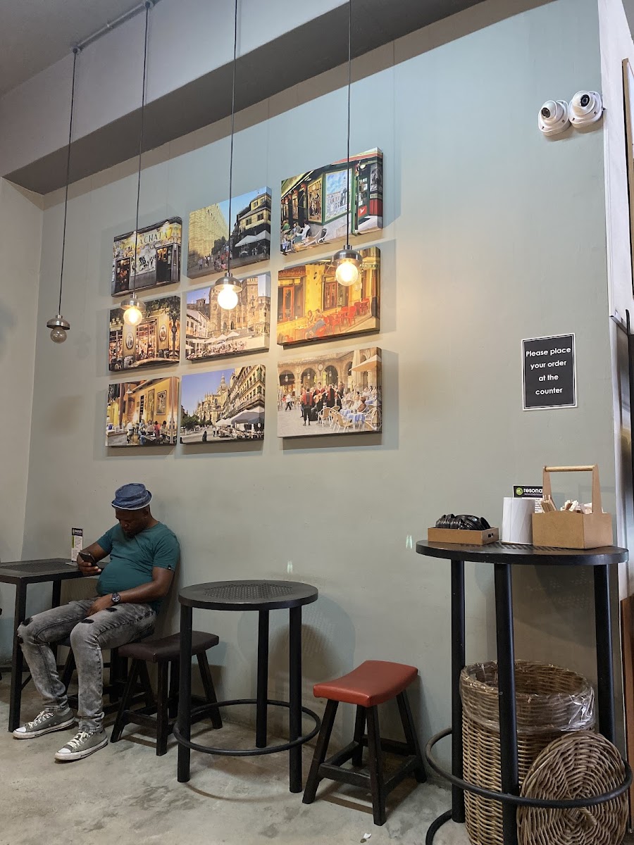 Matador Coffee & Deli. Photo 3