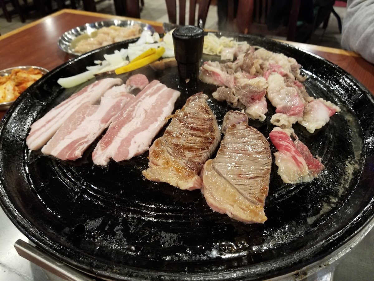 WOW K-BBQ Photo 7